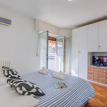 Appartamento Francia - In Town Center - Happy Rentals Sanremo Exterior photo
